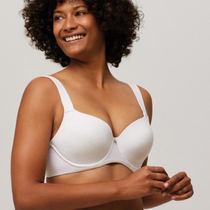 YSABEL MORA REGGISENO