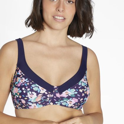 YSABEL MORA REGGISENO